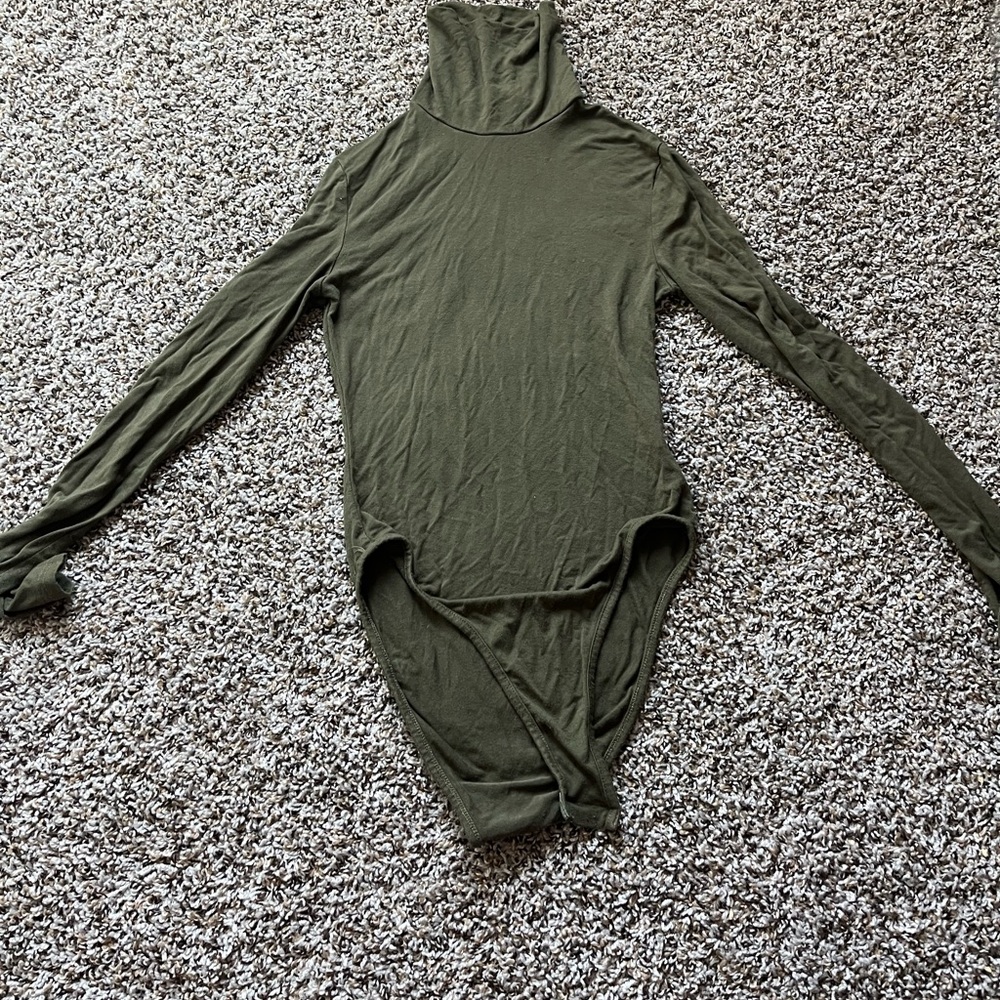 SHEIN Green Turtleneck Bodysuit - XS